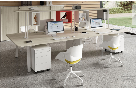 Scrivania design grande da ufficio con ripiano alto porta oggetti