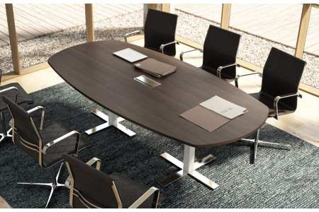 Tavolo meeting ellittico moderno con top access e piedini cromati