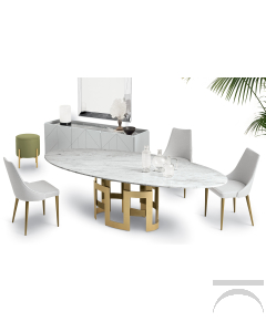 Tavolo ellittico di design con piano in marmo naturale e basamento con due bracciali in colore oro