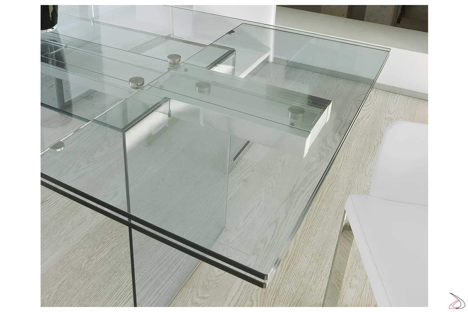 Tavolino in cristallo trasparente allungabile miami for Tavolo allungabile vetro trasparente