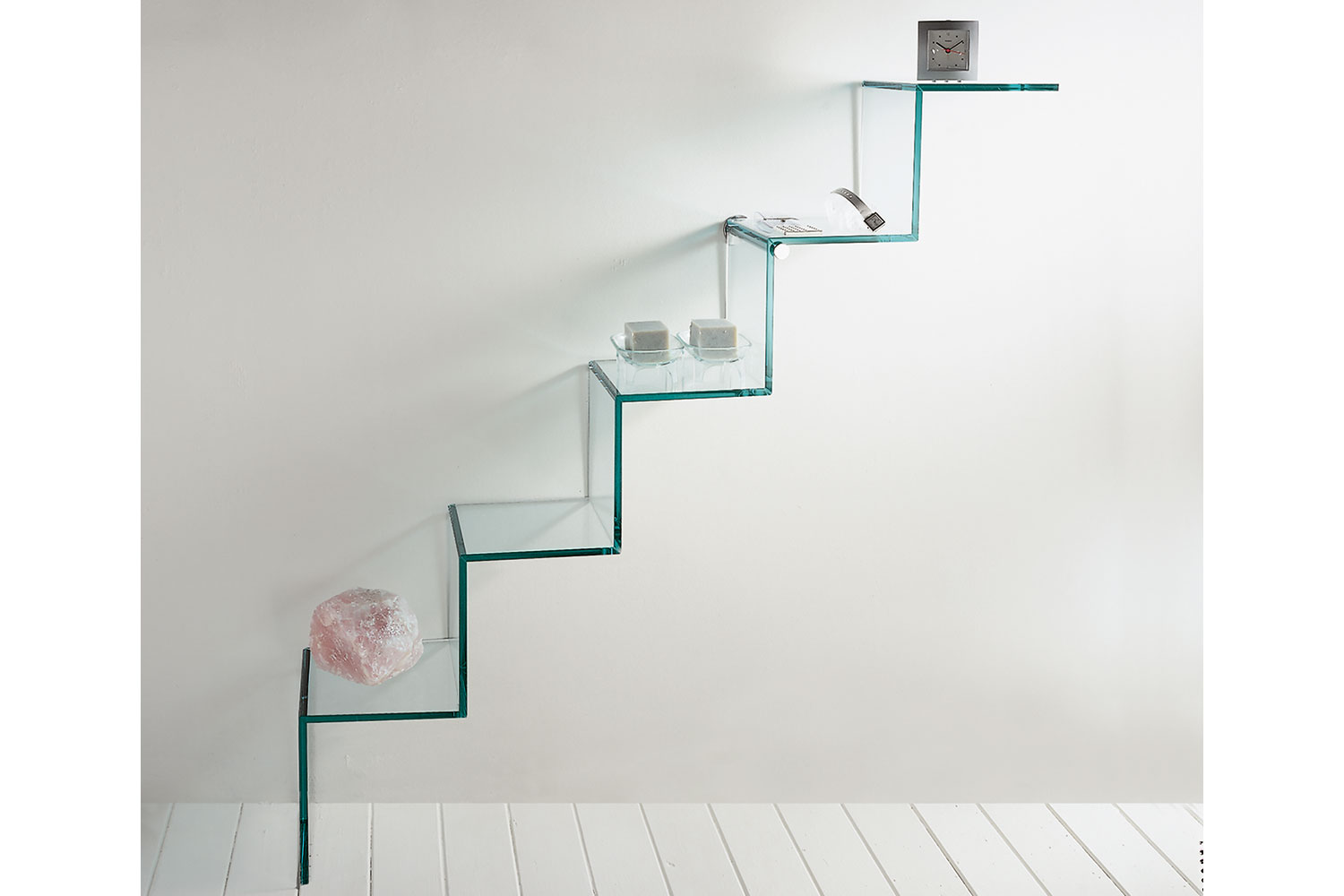 Shelf Scala del Cielo modern design in glass with various shelves Sky stair