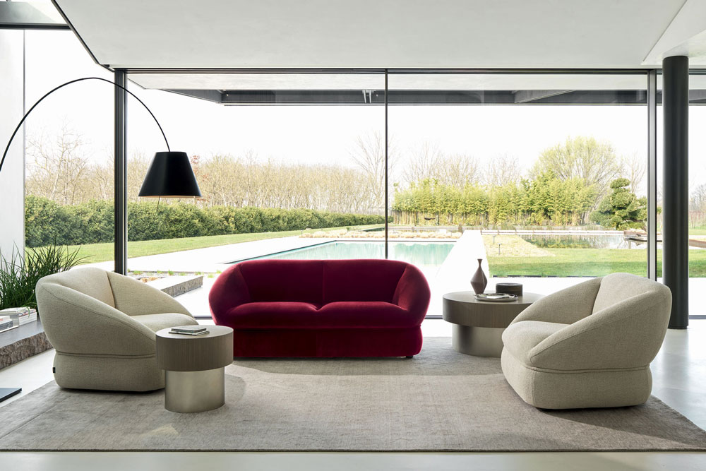 Fauteuil et canapé dans le même style