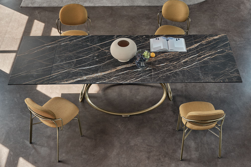 Dining table with ceramic top