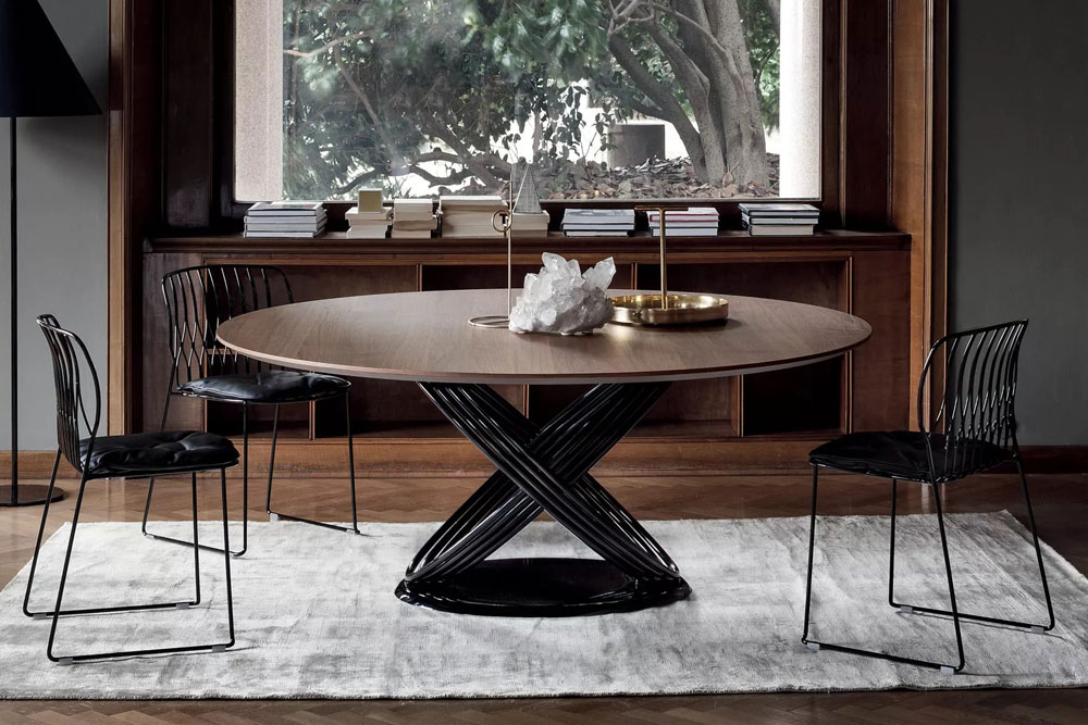Wooden table + metal chairs